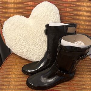 Sleek Black Women's Winter & Rain Boots